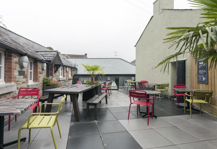 塔维斯托克 The Queen'S Head Wetherspoon酒店 外观 照片