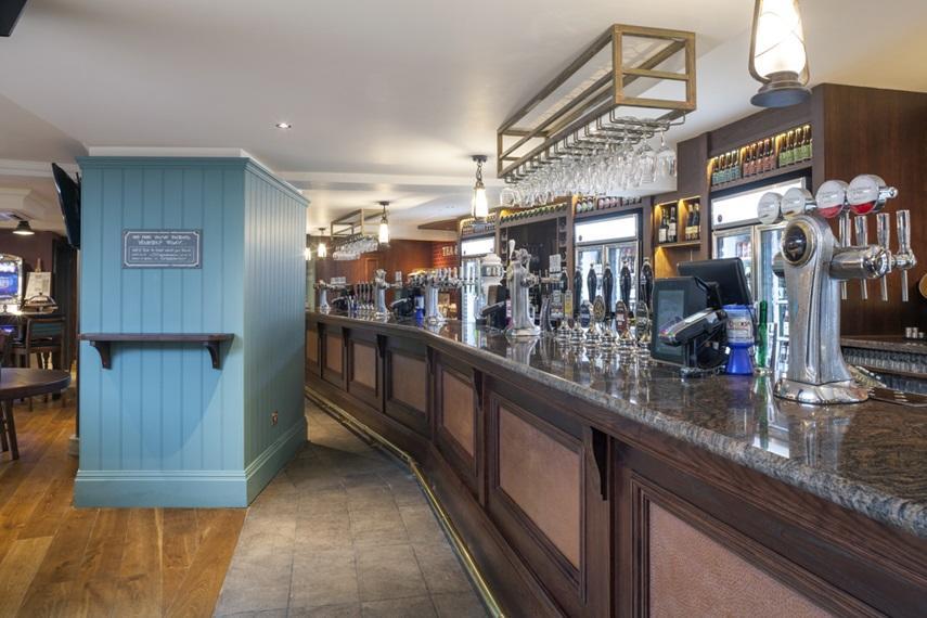 塔维斯托克 The Queen'S Head Wetherspoon酒店 外观 照片